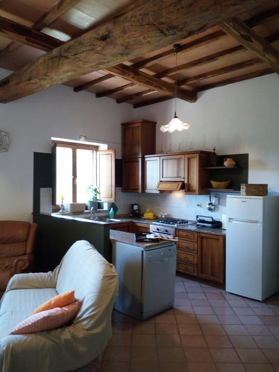 Podere Schioppello Casale Con Appartamenti Privati Cibottola エクステリア 写真