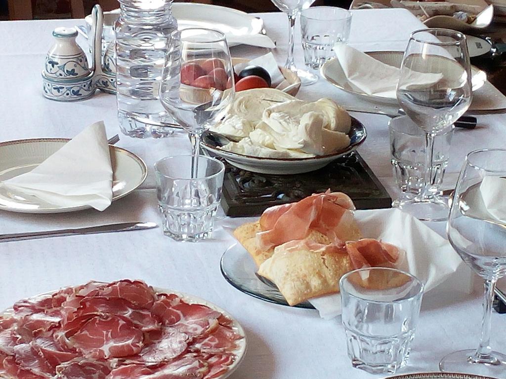 Podere Schioppello Casale Con Appartamenti Privati Cibottola エクステリア 写真