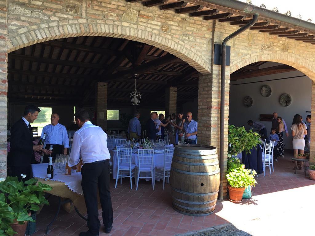Podere Schioppello Casale Con Appartamenti Privati Cibottola エクステリア 写真
